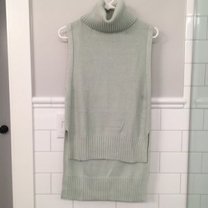 XS mint green sleeveless turtleneck tunic